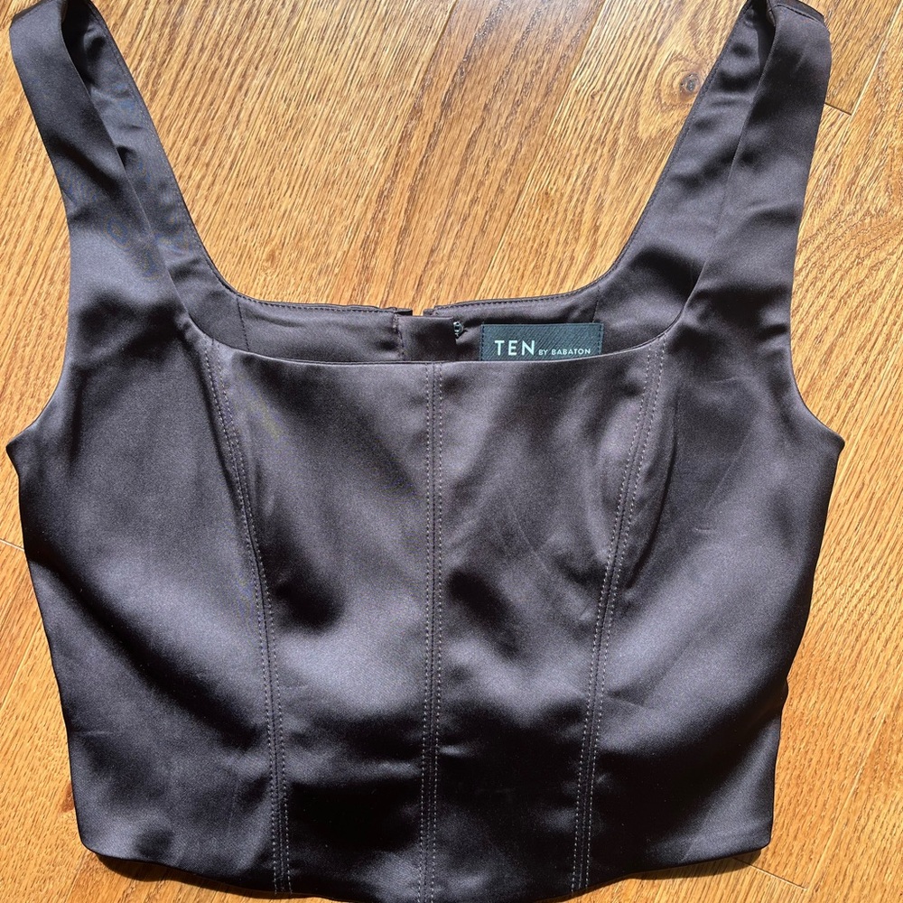 Babaton Black Satin Square-Neck Crop Camisole